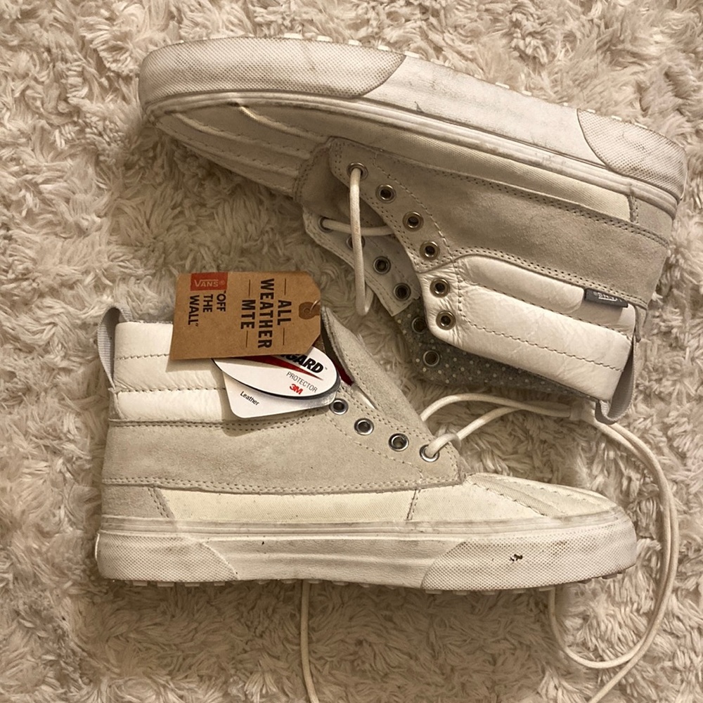 New Vans High Top All Weather MTE White Sneakers Women’s Size 8